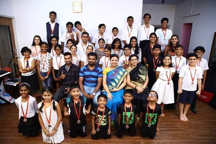 Students performing at Art Splash event